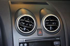2012款日产逍客2.0XL火CVT两驱