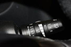 2012款日产逍客2.0XL火CVT两驱