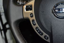 2012款日产逍客2.0XL火CVT两驱