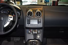 2012款日产逍客2.0XL火CVT两驱