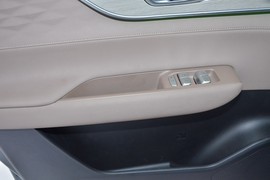 2025款奇瑞瑞虎8