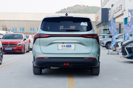 2023款东风风行游艇