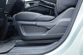 2023款东风风行游艇