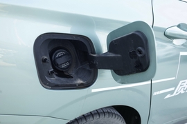 2023款东风风行游艇