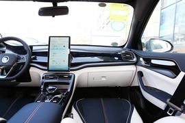 2024款比亚迪秦PLUS