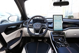 2024款比亚迪秦PLUS