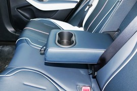 2024款比亚迪秦PLUS