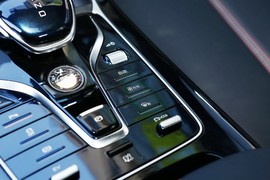 2024款比亚迪秦PLUS