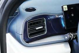 2024款比亚迪秦PLUS