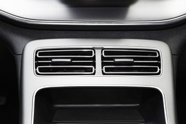 2024款比亚迪驱逐舰05