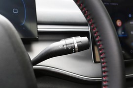 2024款比亚迪驱逐舰05