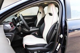 2024款比亚迪驱逐舰05