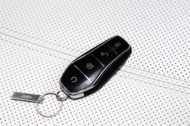 2024款比亚迪驱逐舰05