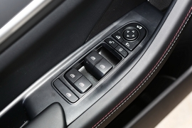 2024款比亚迪驱逐舰05