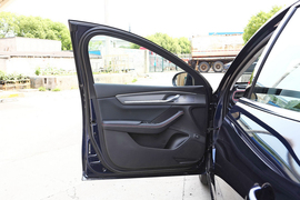 2024款比亚迪驱逐舰05