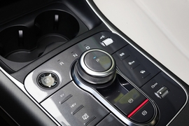 2024款比亚迪驱逐舰05