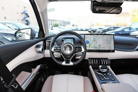 2024款比亚迪元PLUS