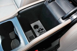 2024款比亚迪元PLUS