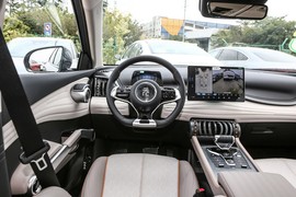 2024款比亚迪元PLUS