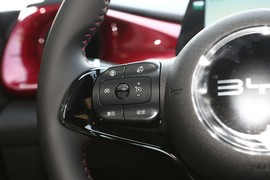 2025款比亚迪海豚