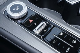 2025款奇瑞瑞虎8