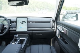 2025款奇瑞探索06