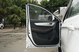 2024款东风风行T5