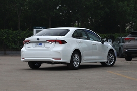 2024款丰田卡罗拉双擎