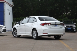 2024款丰田卡罗拉双擎