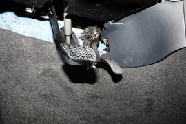 2024款丰田卡罗拉双擎