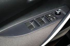 2024款丰田卡罗拉双擎