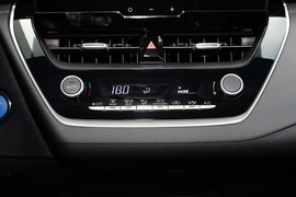 2024款丰田卡罗拉双擎