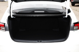 2024款丰田卡罗拉双擎