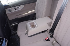 2025款奇瑞瑞虎8