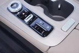 2025款奇瑞瑞虎8