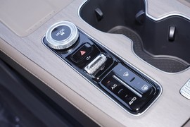 2025款奇瑞瑞虎8