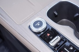 2025款奇瑞瑞虎8