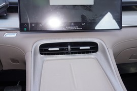 2025款奇瑞瑞虎8