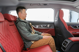 2025款奇瑞瑞虎7