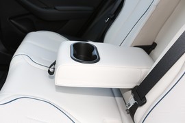 2024款比亚迪驱逐舰05