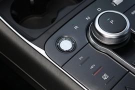 2024款比亚迪驱逐舰05