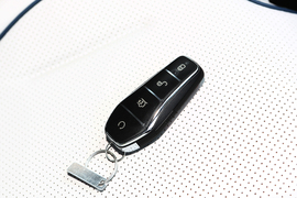 2024款比亚迪驱逐舰05