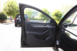 2024款比亚迪驱逐舰05