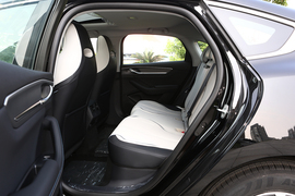 2024款比亚迪驱逐舰05