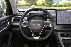 2024款比亚迪驱逐舰05