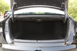 2024款比亚迪驱逐舰05