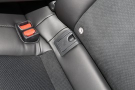 2024款丰田凯美瑞