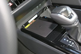 2024款丰田凯美瑞