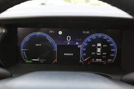 2024款丰田凯美瑞