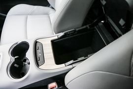 2024款丰田凌放HARRIER